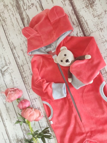 Veliūrinis kombinezonas 86 ir 98 dydis