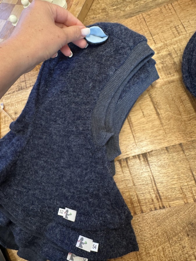 VILNONIS ŠALMAS Blue Bear 46-48-50---54 dydžiai VILNONIS ŠALMAS Blue Bear 46-48-50---54 dydžiai