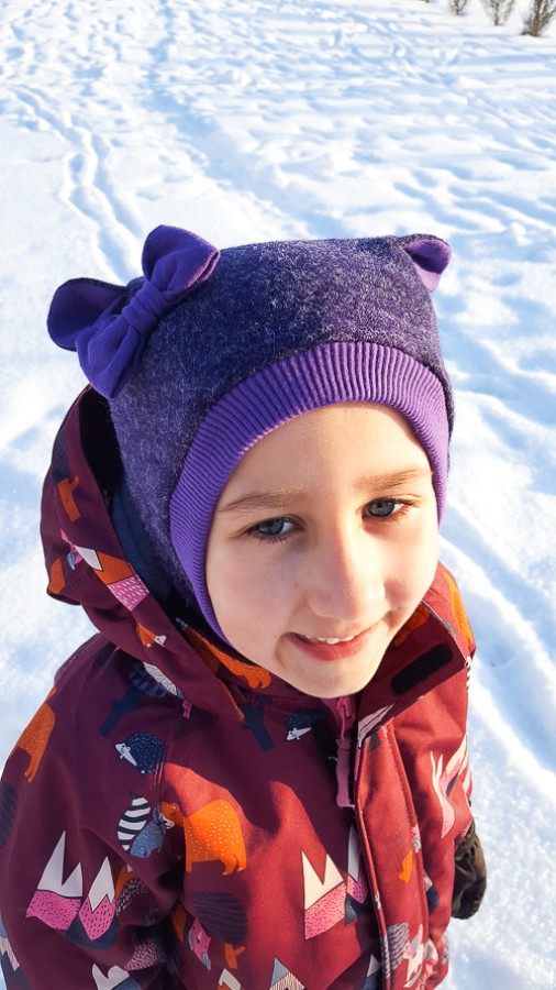 VILNONIS šalmukas  tik 48 dydis